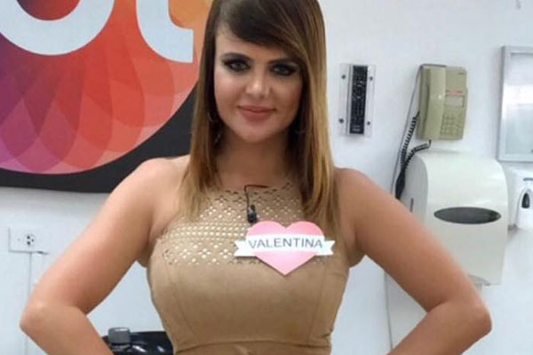 Valentina Francavilla nos bastidores do SBT