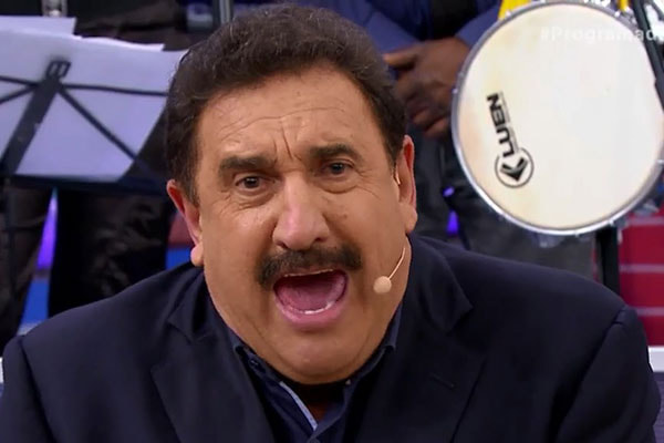 O apresentador Ratinho bravo