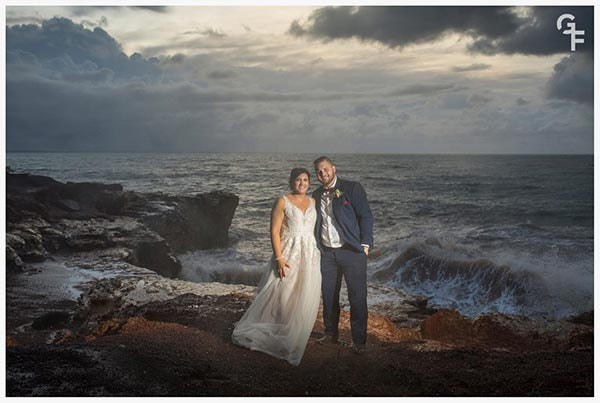 o casal australiano  Stephanie Hill e Joel Pavy