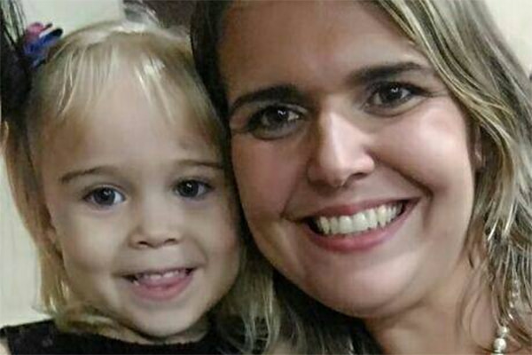 Mamãe viralizou Páscoa escola pública