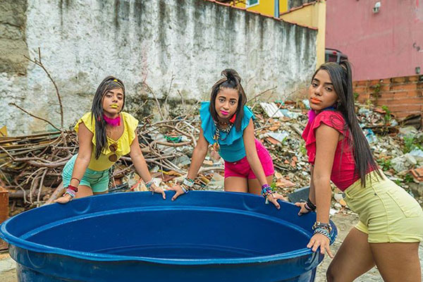 Mc Loma e as Gêmeas Lacração juntas