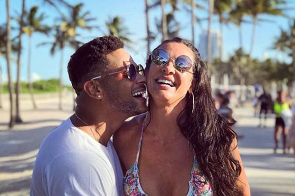 tony salles e scheila carvalho