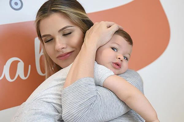 andressa suita com o filho Gabriel