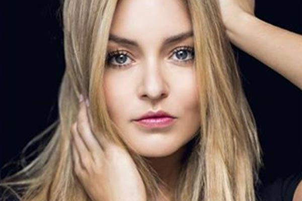 angelique boyer loira