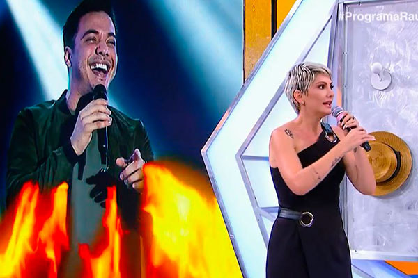 Fontenelle posa durante gravação do programa 