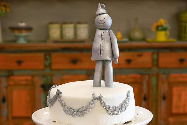 Bolo de bodas de zinco da Caroline	