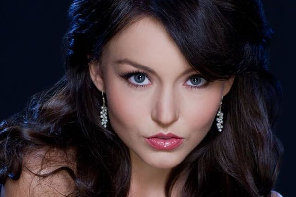 angelique boyer 