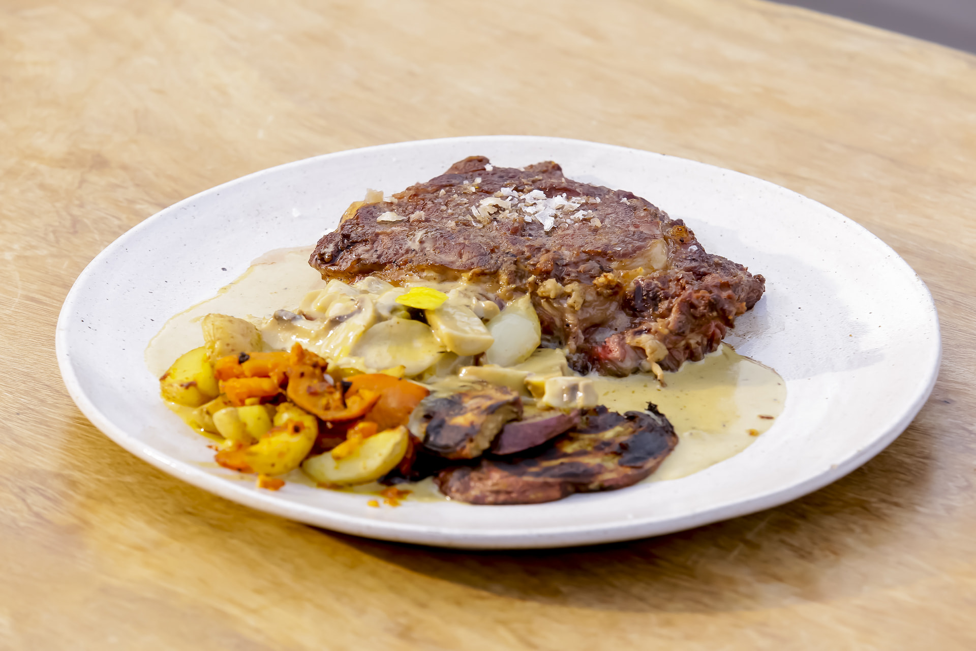 Ancho com molho mostarda e batatas do Fernando