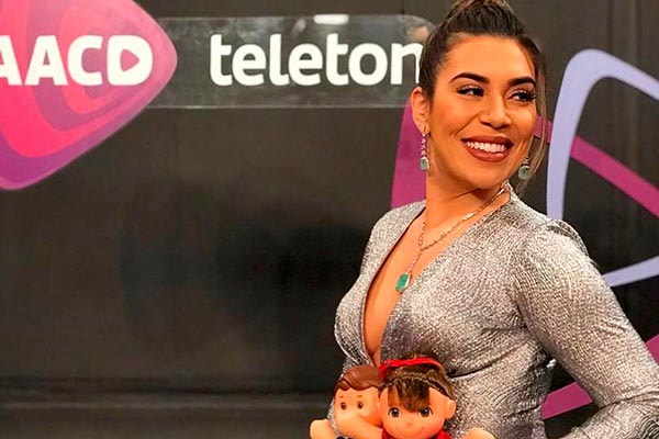 Naiara Azevedo é a dona do hit 50 reais