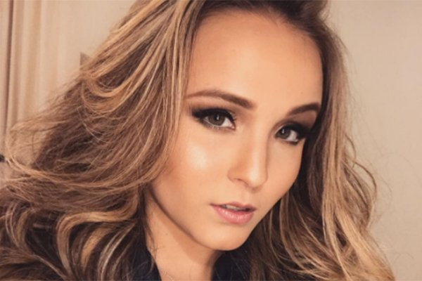 Larissa Manoela é a estrela teen do SBT