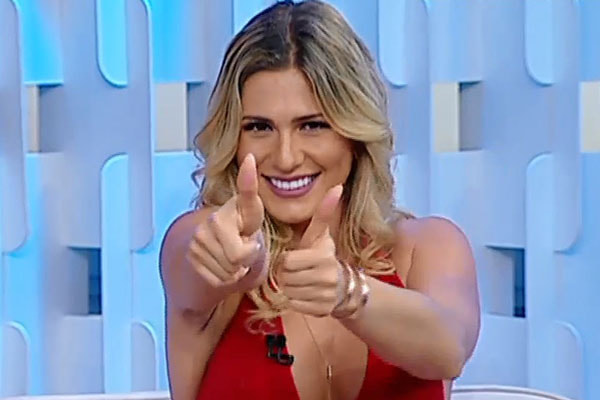 Lívia Andrade é apresentadora do SBT. Ela comanda o Fofocalizando