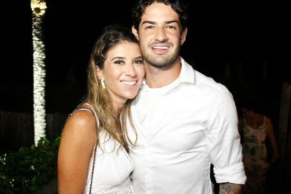 Patricia Abravanel posa com Alexandre Pato