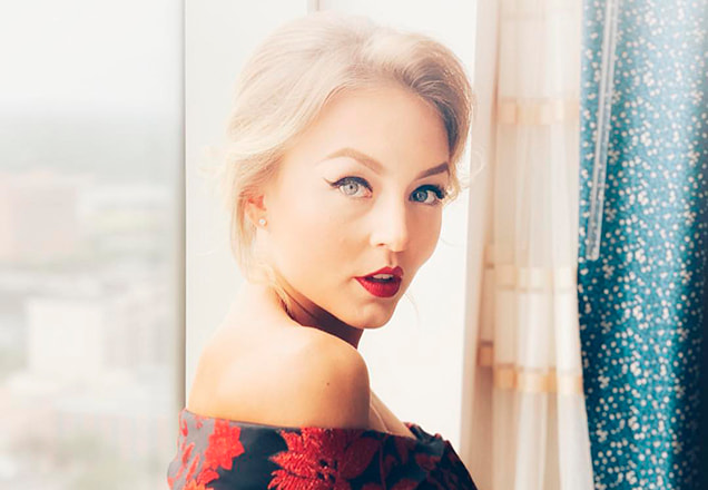 Angelique Boyer é a protagonista de Teresa e esposa do ator Sebastian Rulli