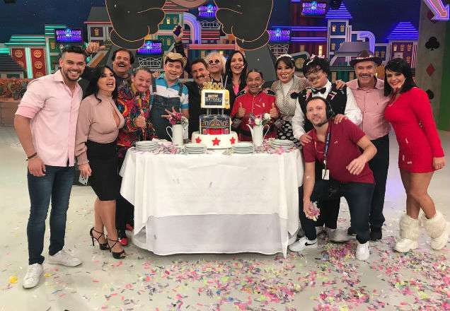 2500 programas no ar