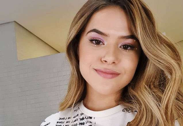 Maisa é assediada e dá lição em homem