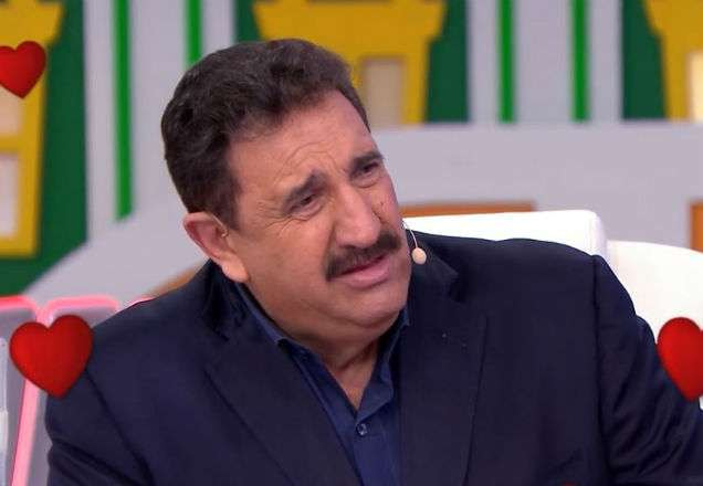 Ratinho recebe recado indiscreto