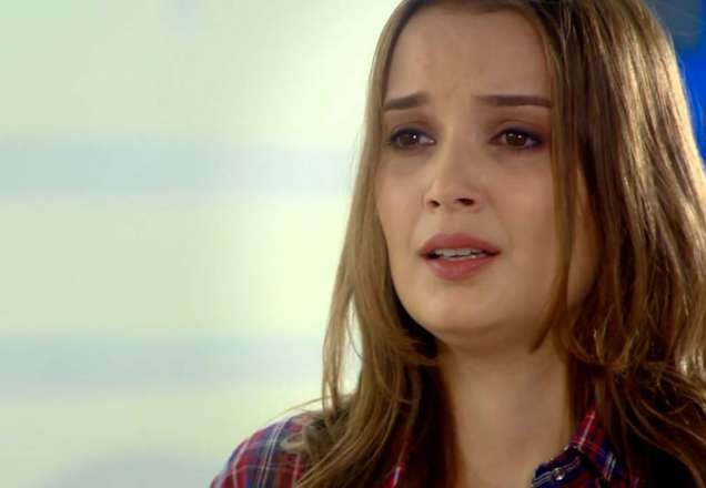 Helena assustada