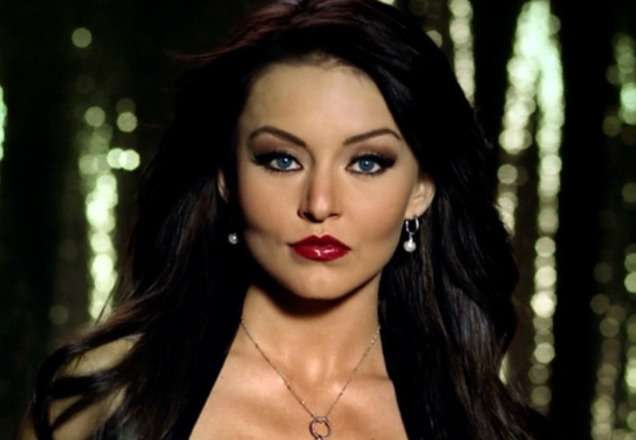 Angelique Boyer como Teresa na época da novela