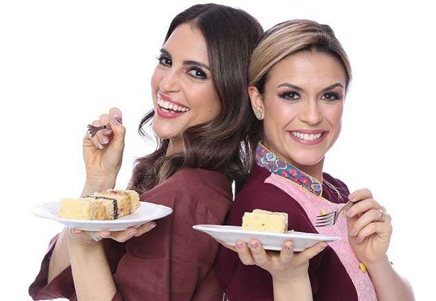 Chris Flores e Beca Milano com bolo no prato