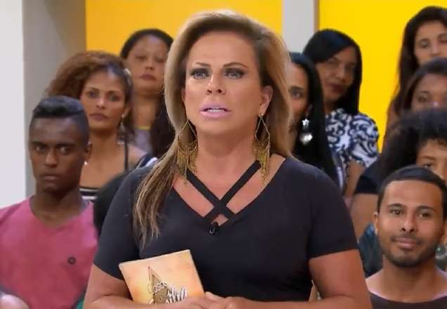 christina rocha no programa casos de  familia