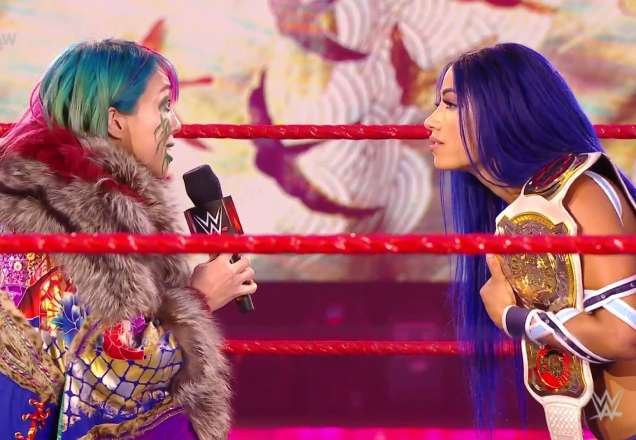 Sasha Banks & Bayley vencem as IIconics