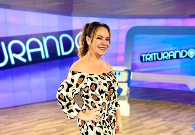 Flor Fernandez no Triturando