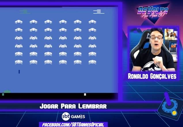 Ronaldo Gonçalves jogando Space Invaders