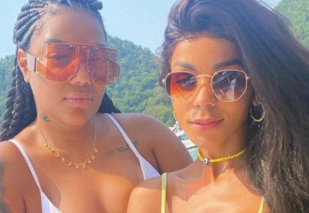 Ludmilla e Brunna Gonçalves posam para foto (Reprodução/Instagram)