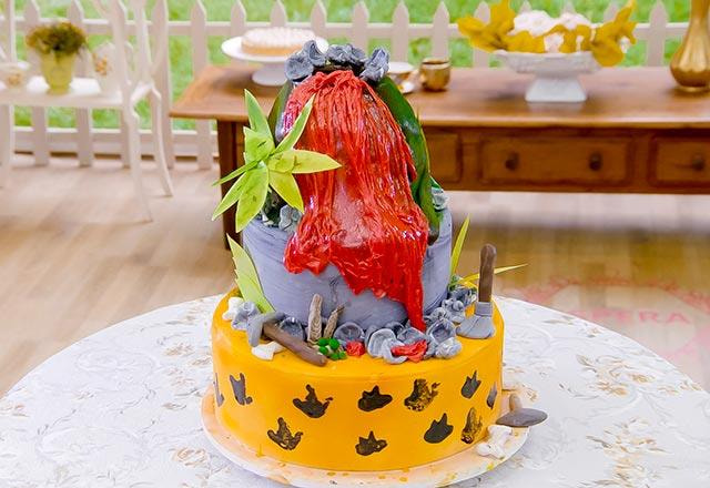 Bolo Pré-História da Fabiana