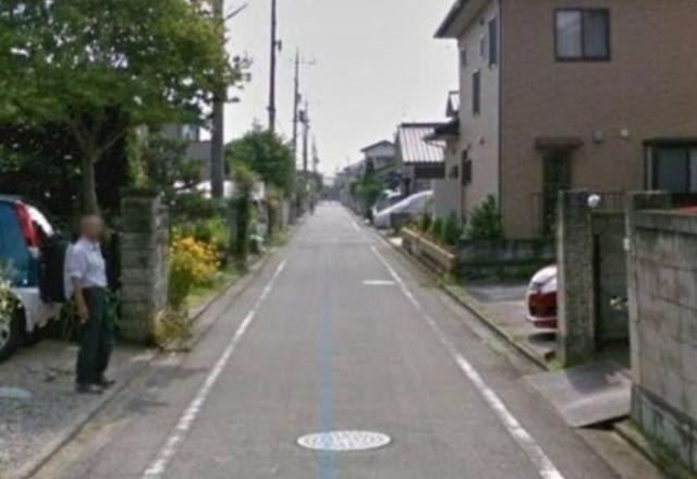 Rua no Japão (Reprodução/Twitter/Google Earth)