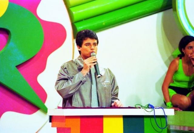 Celso Portiolli apresenta o primeiro Passa ou Repassa
