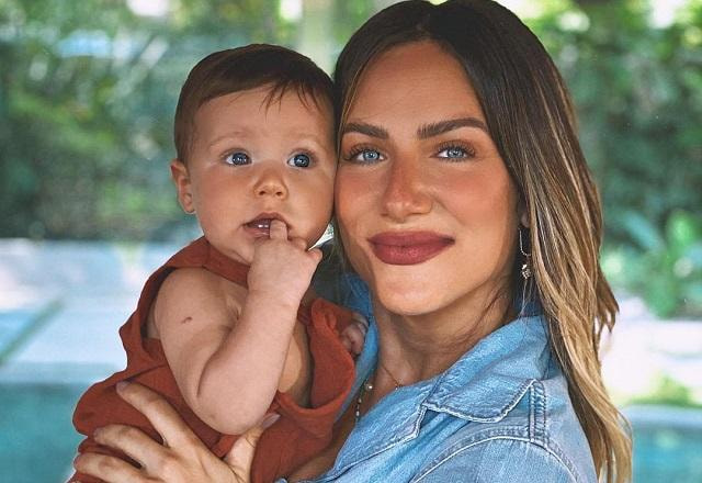 Giovanna Ewbank com o filho caçula, Zyan