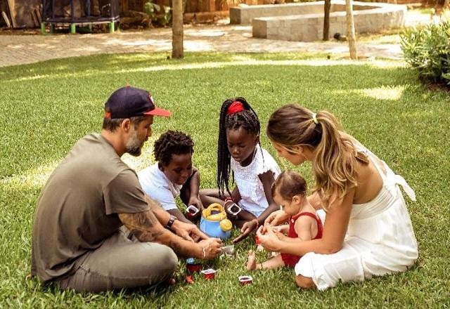 Bruno Gagliasso, Giovanna Ewbank e os filhos