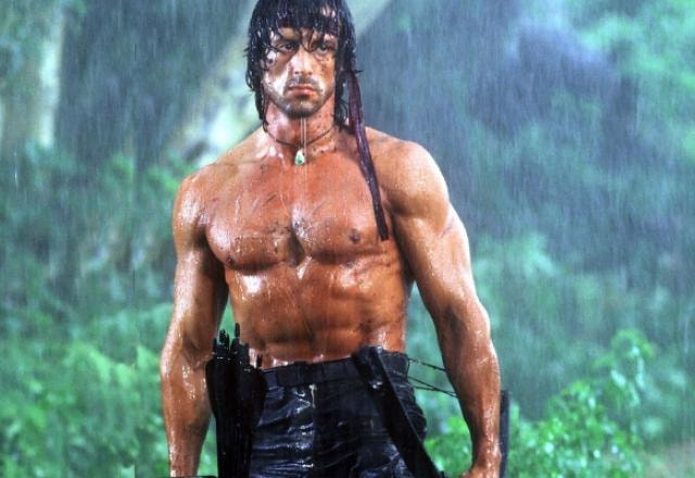 Sylvester Stallone como Rambo.