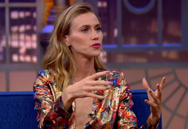 Renata Kuerten no The Noite