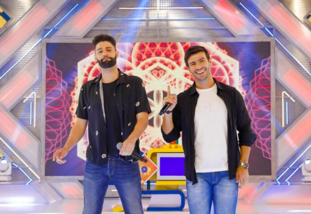 Munhoz e Mariano cantando