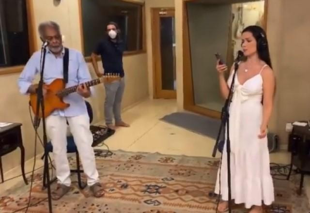 Juliette e Gilberto Gil ensaiam música juntos