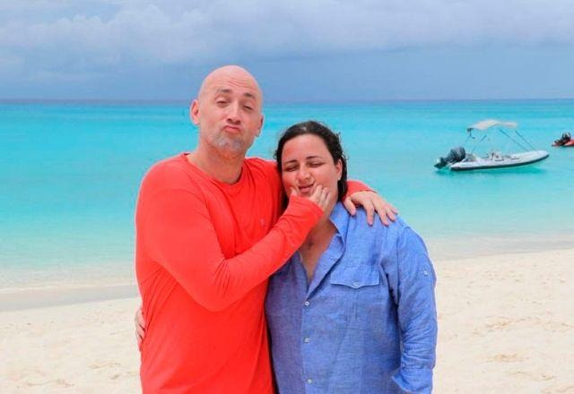 Juliana Amaral e Paulo Gustavo na praia