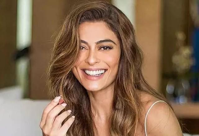 Juliana Paes posa para foto