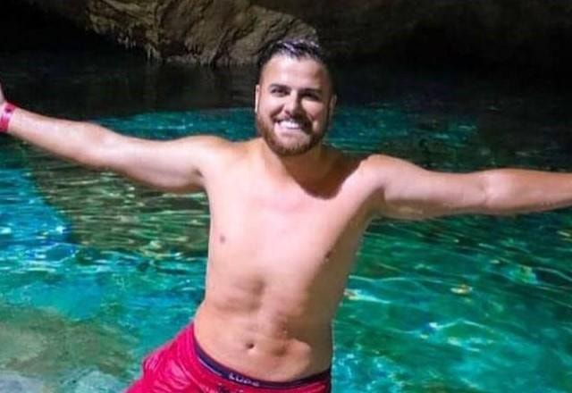 Zé Neto posa em caverna no México e volume em bermuda chama a atenção