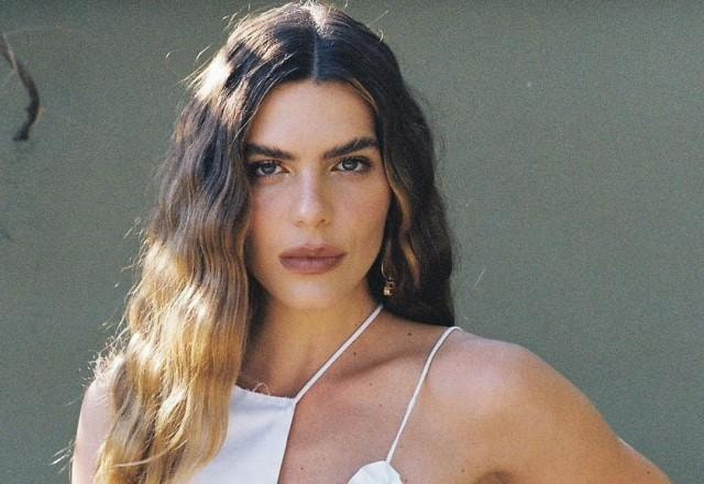 Mariana Goldfarb posa com cara seduzente em foto do Instagram