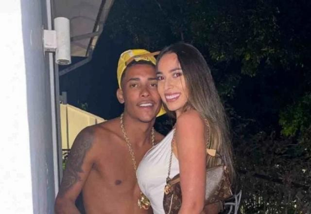 Mc Poze e a modelo Ester Ana