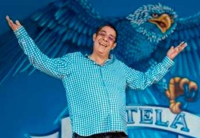 Zeca Pagodinho na quadra da Portela