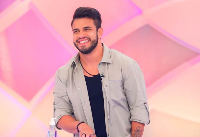 O cantor Ávine Vinny