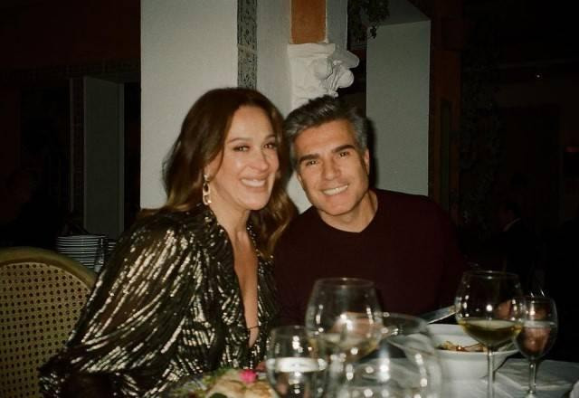 Claudia Raia e Jarbas Homem de Mello em restaurante