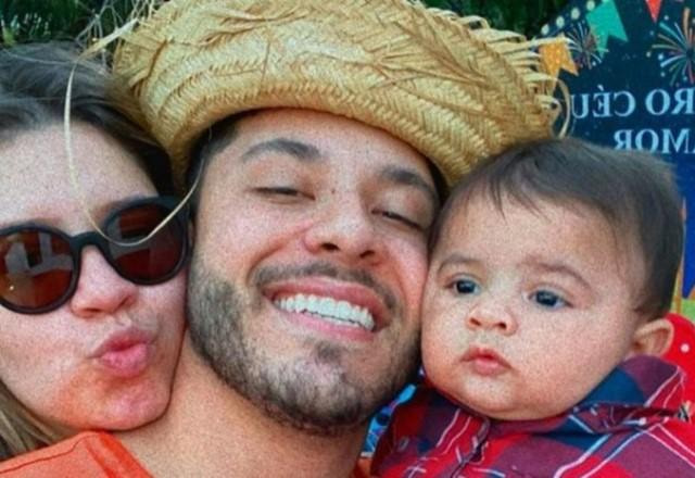 Murilo Huff posa com Marília Mendonça e o filho, Léo