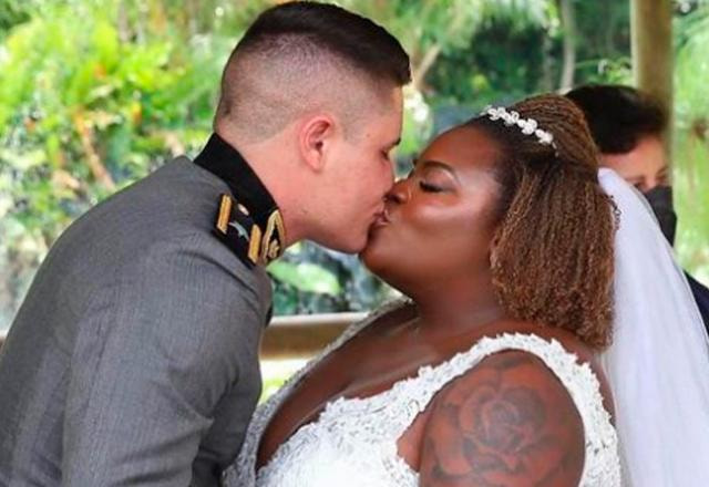 jojo e lucas se beijam no altar