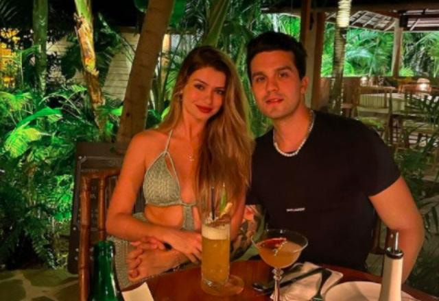 Luan Santana e namorada em jantar romântico
