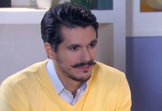 Bruno Lopes no papel de Dr. André, em Carinha de Anjo