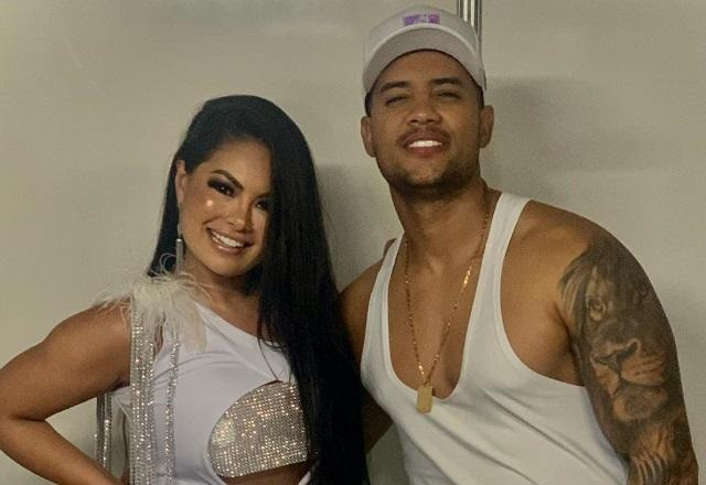 Paulinha Abelha e Clevinho Santos